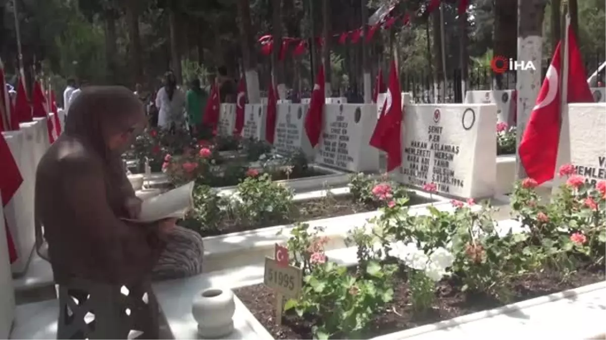 Şehit annesinin bayram acısı: 'Elimden aldılar onu'