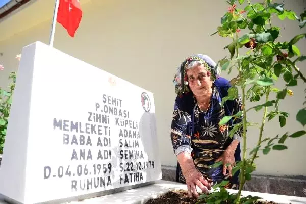 Şehit yakınları, şehitliklere akın etti