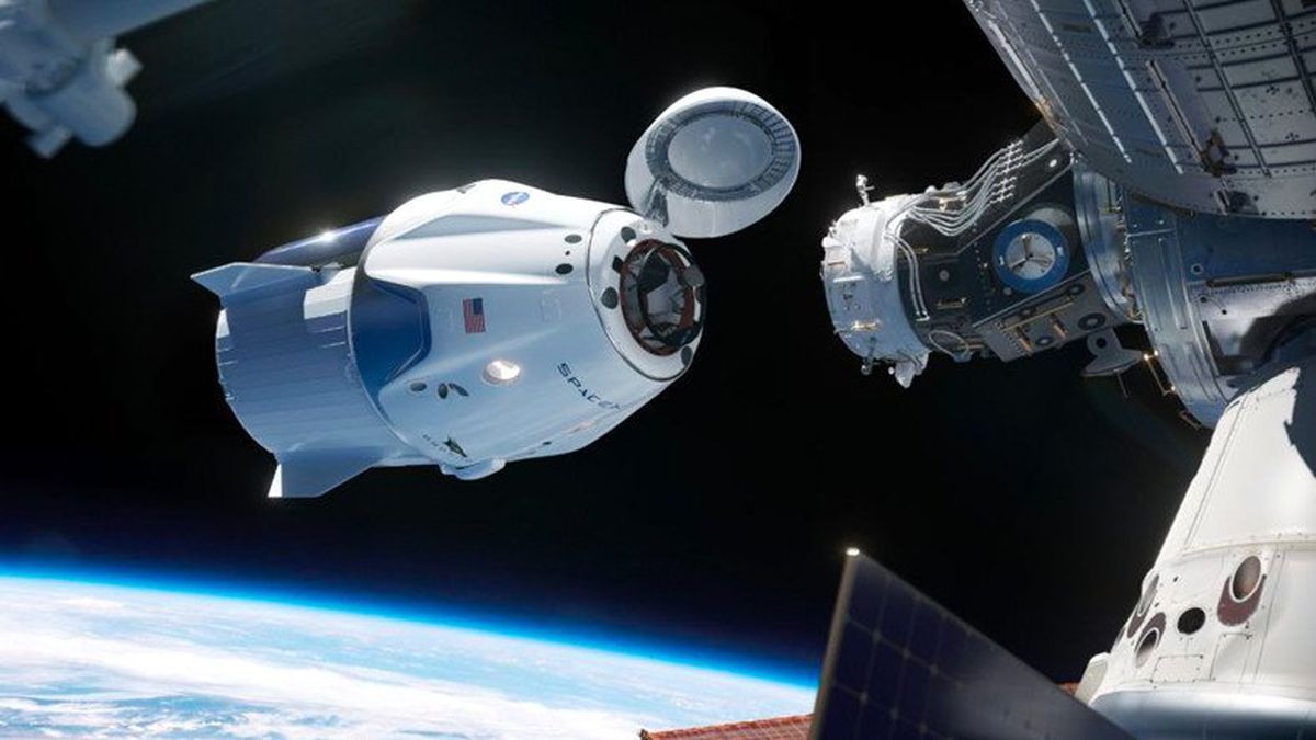 SpaceX'in Kargo Gemisi Dragon, ISS'den Döndü