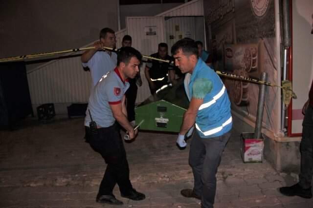 Yük asansörü ile duvar arasına sıkışan işçi feci şekilde can verdi