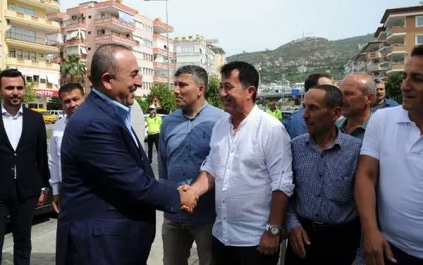 Bakan Çavuşoğlu, bayrama baba ocağında girdi (2) Bakan Çavuşoğlu, bayrama baba ocağında girdi (2)