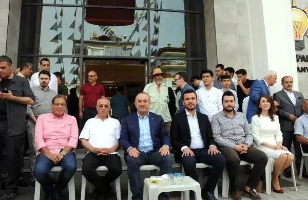 Bakan Çavuşoğlu, bayrama baba ocağında girdi (2) Bakan Çavuşoğlu, bayrama baba ocağında girdi (2)