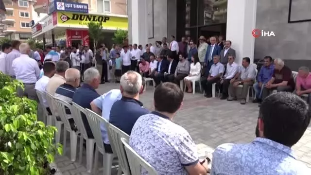 - Çavuşoğlu, memleketi Alanya'da hemşehrileriyle bayramlaştı - Çavuşoğlu, memleketi Alanya'da hemşehrileriyle bayramlaştı