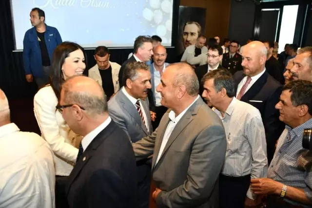 Devlet milletle bayramlaştı