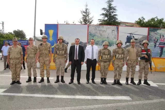 Elazığ'da bayramlaşma programı Elazığ'da bayramlaşma programı