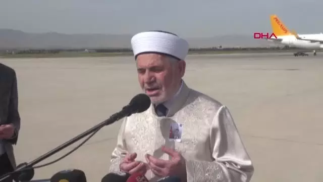ELAZIĞ Şehit Uzman Onbaşı Eren için Elazığ'da tören ELAZIĞ Şehit Uzman Onbaşı Eren için Elazığ'da tören