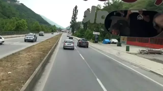 İmamoğlu, akraba ve hemşehrileri ile bayramlaştı ve aile kabristanlığına ziyarette bulundu