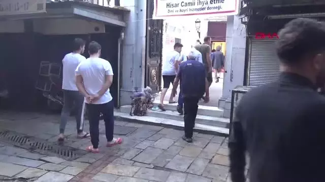İzmir'de bayram namazında camiler doldu taştı