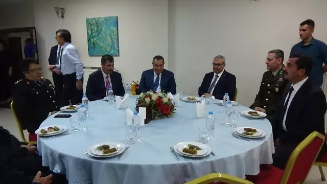 Muş Valisi Gündüzöz: 'Dağlarda 650'den az terörist kaldı' Muş Valisi Gündüzöz: 'Dağlarda 650'den az terörist kaldı'