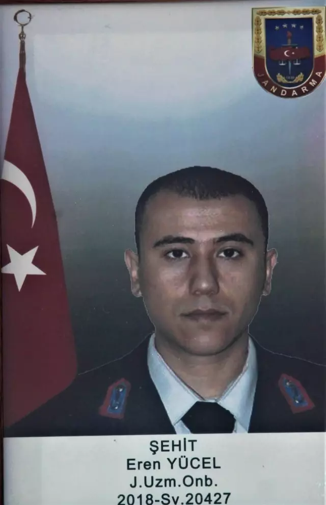 Şehit Uzman Onbaşının naaşı memleketine uğurlandı Şehit Uzman Onbaşının naaşı memleketine uğurlandı