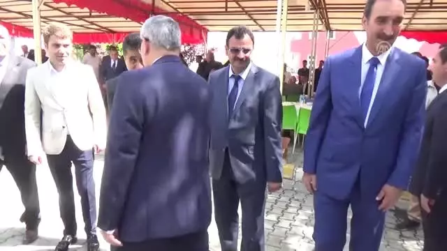 Vali Gündüzöz: 'Dağlarda 650'den az terörist kaldı' Vali Gündüzöz: 'Dağlarda 650'den az terörist kaldı'