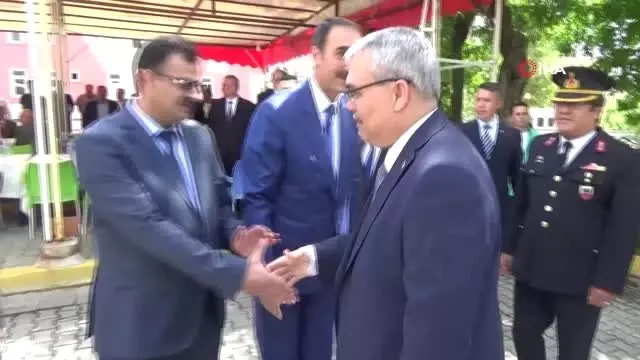 Vali Gündüzöz: 'Terör örgütü bu yıl bitecek. Teröristleri böcek gibi ezeceğiz' Vali Gündüzöz: 'Terör örgütü bu yıl bitecek. Teröristleri böcek gibi ezeceğiz'
