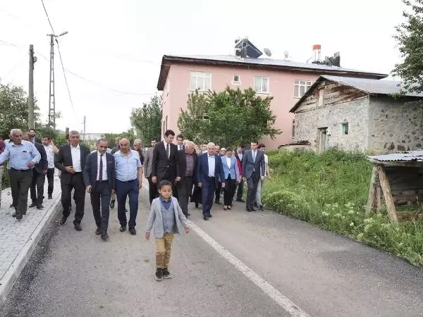Binali Yıldırım'dan baba ocağına sürpriz ziyaret