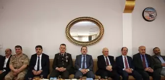 Murat Bilgiç: Geleneksel bayramlaşma merasimi Tuzcuzade Mahalle Odasında gerçekleştirildi Murat Bilgiç: Geleneksel bayramlaşma merasimi Tuzcuzade Mahalle Odasında gerçekleştirildi