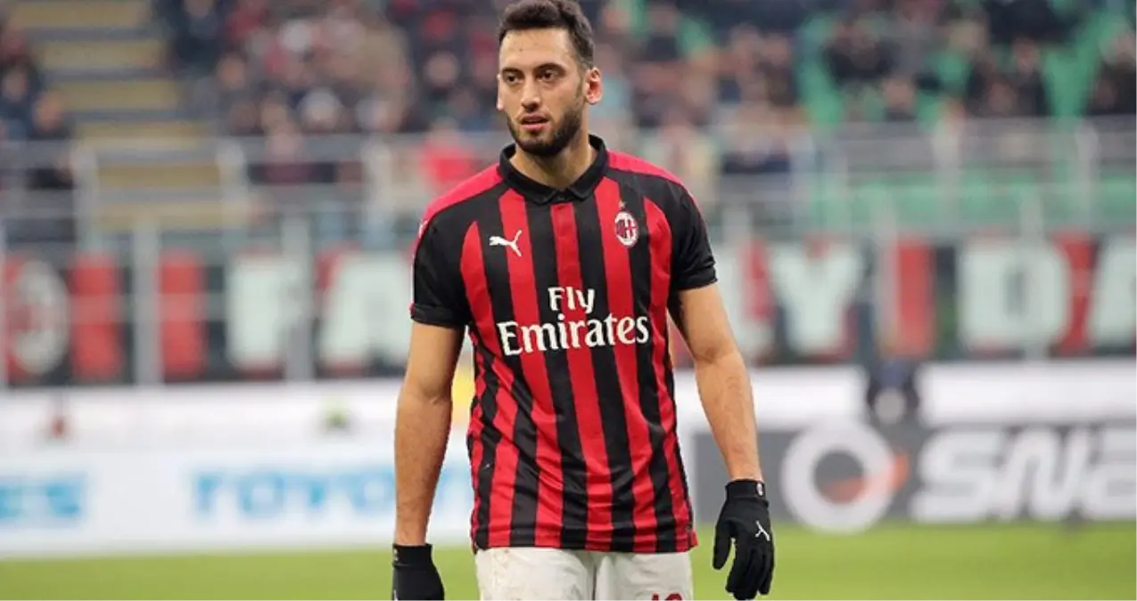 Hakan Çalhanoğlu, Milan'da kalacağını açıkladı!