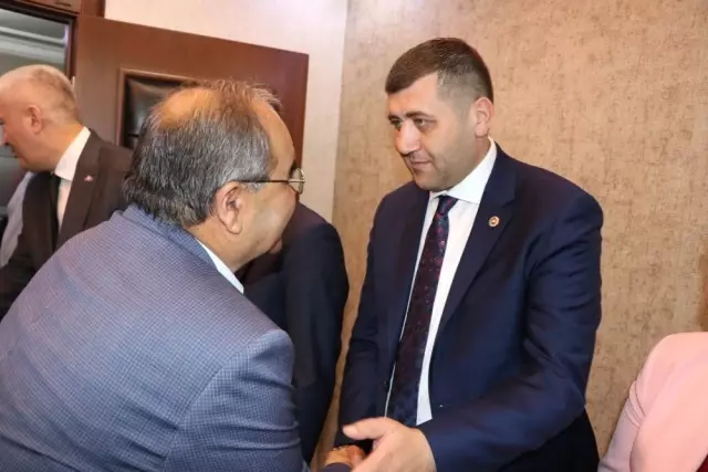 MHP'de bayramlaşma