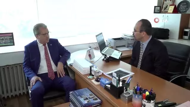 Su yılanları yakın takipte