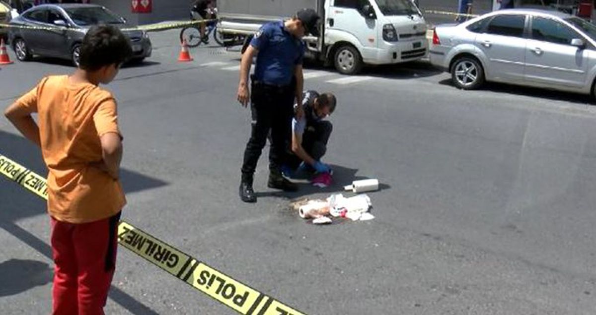 Uzaklaştırma kararı olan cani koca, sokak ortasında eşine kurşun yağdırdı