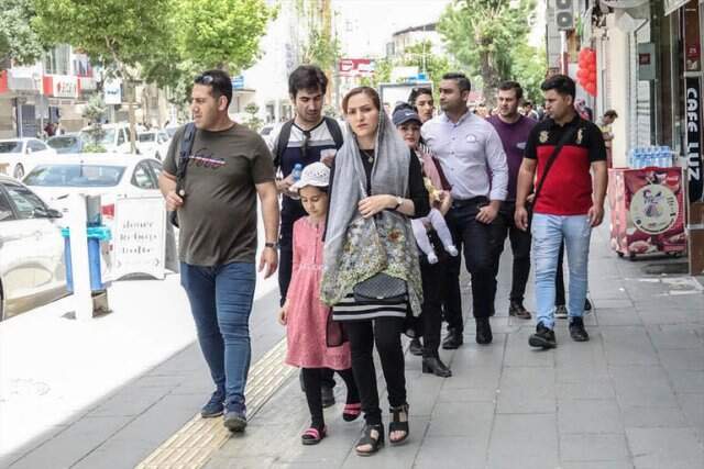 Van'da konaklayacak yer kalmadı! Oteller doldu, sosyal tesisler doldu, bu da yetmedi