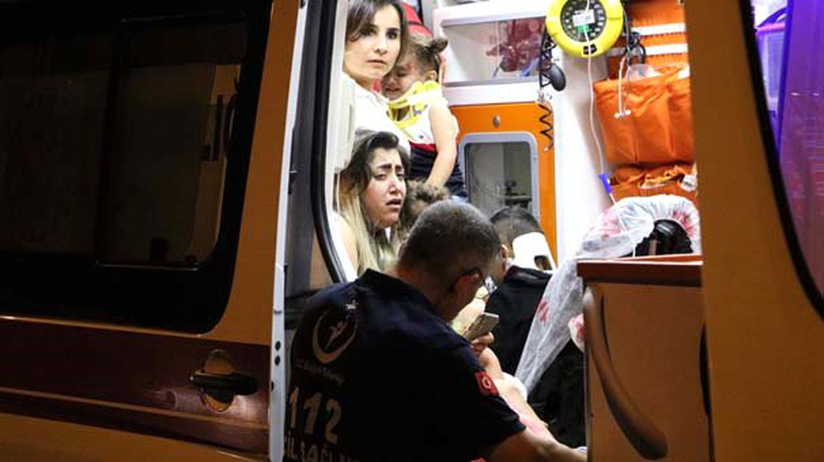 Antalya'da zincirleme kaza: 3'ü çocuk, 10 yaralı