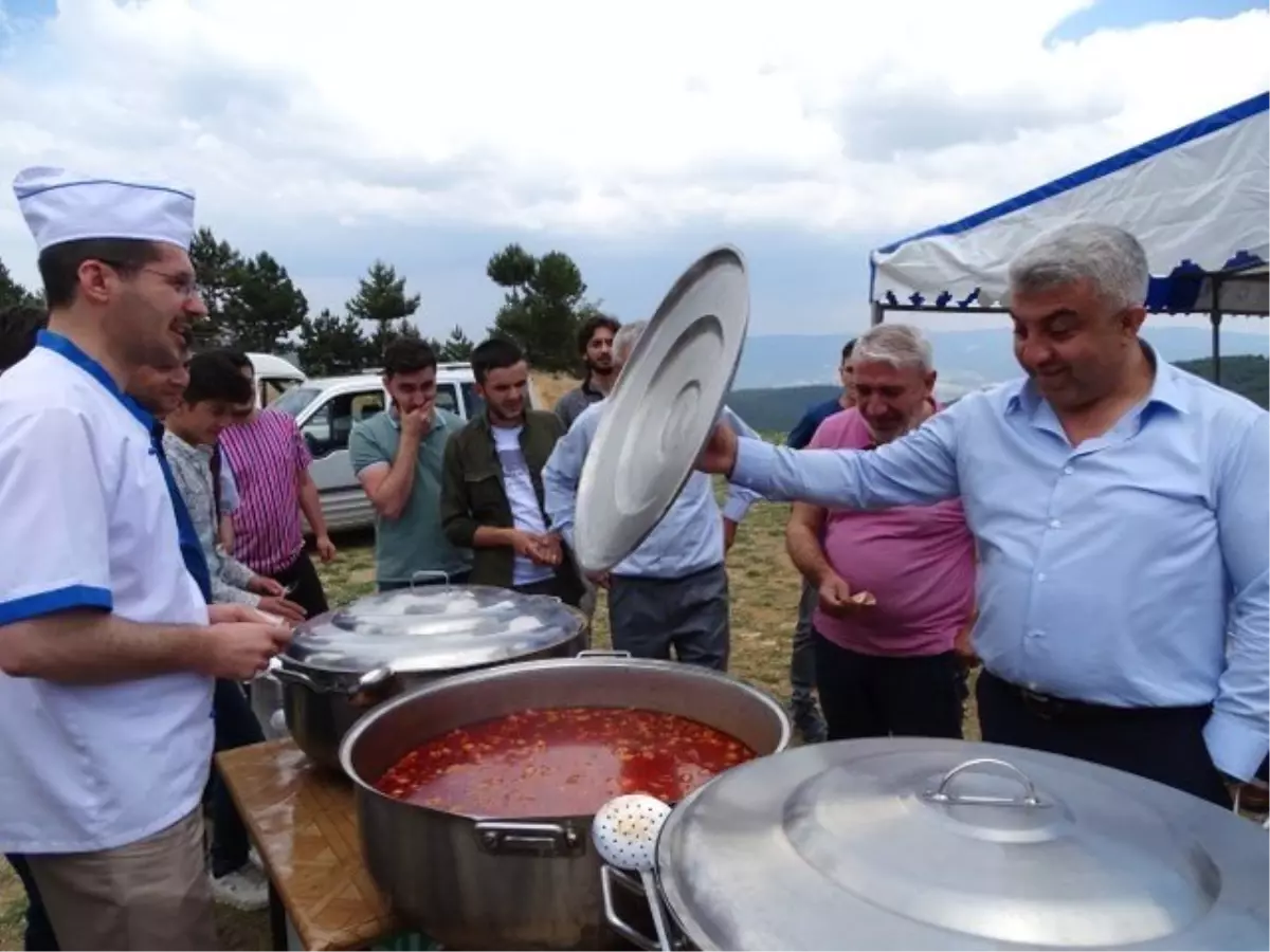 Aşçı, Belediye Başkanı Çalışkan'dan 'kapak kaldırma' parası aldı