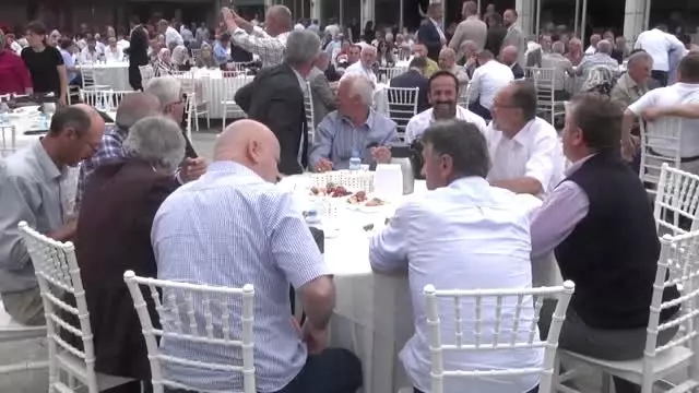 Bakan Turhan: 'Bu, belediye başkanlığını aşan bir seçim' Bakan Turhan: 'Bu, belediye başkanlığını aşan bir seçim'