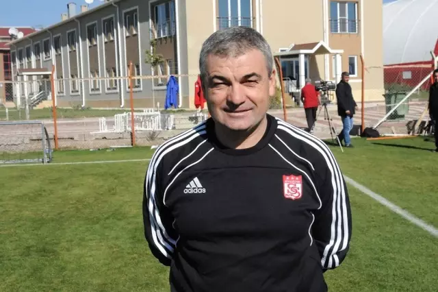 Çalımbay, resmen Sivasspor'da Çalımbay, resmen Sivasspor'da