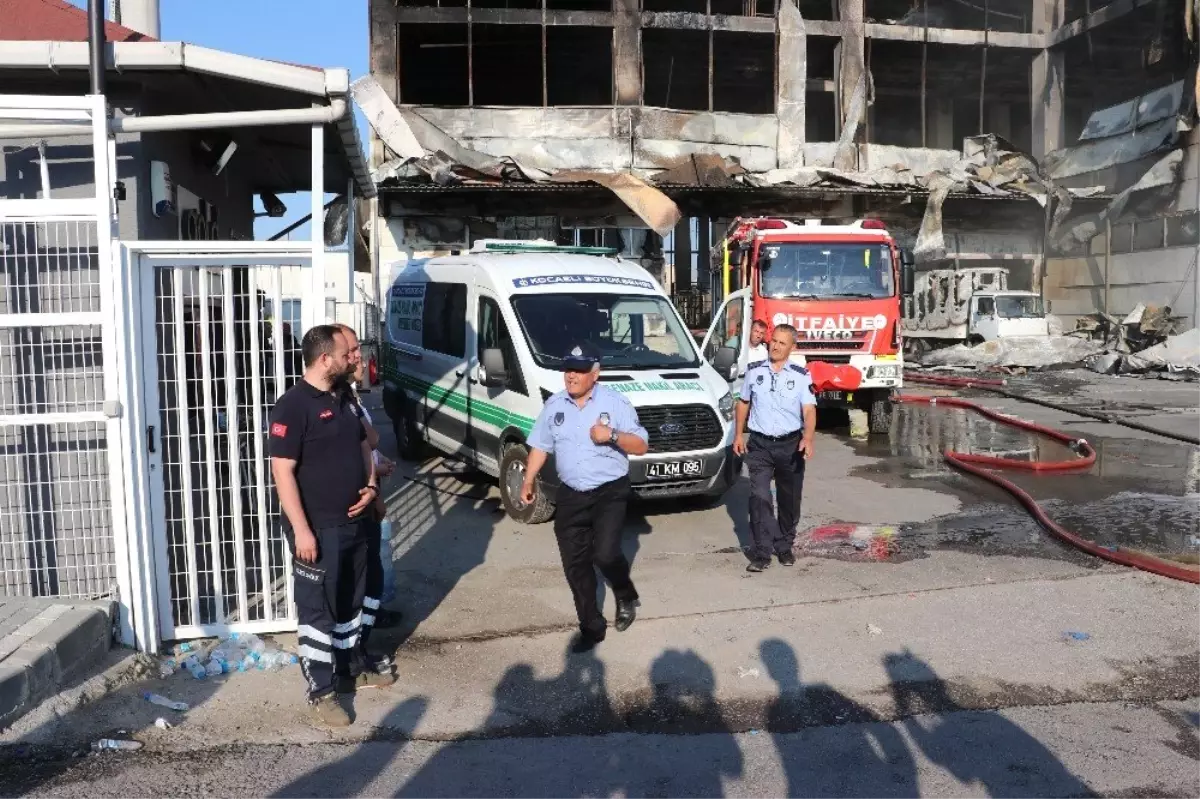Fabrika yangınında ölen işçilerin cenazeleri Adli Tıp'a gönderildi