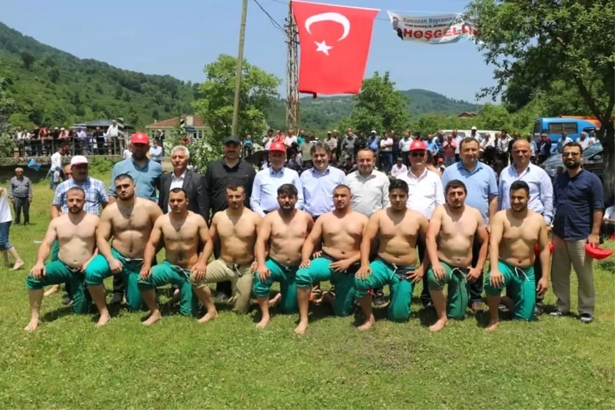 Güreşler nefes kesti