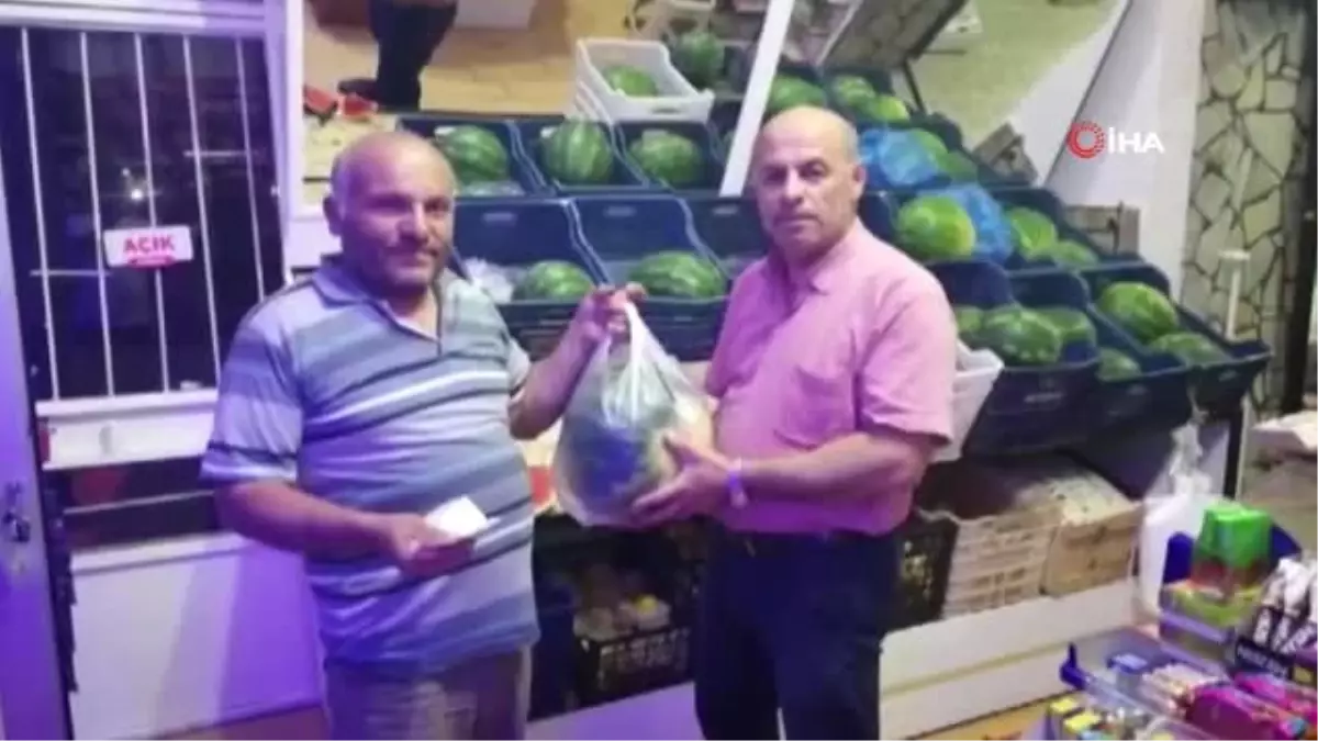 Manavlarda yarım karpuz dönemi