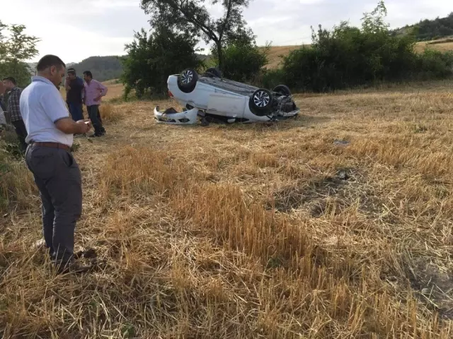Osmaniye'de otomobil takla attı: 5 yaralı Osmaniye'de otomobil takla attı: 5 yaralı