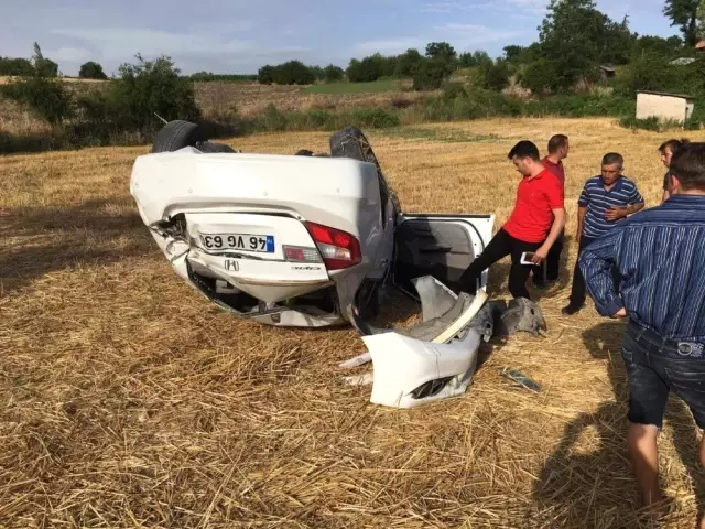 Osmaniye'de otomobil takla attı: 5 yaralı Osmaniye'de otomobil takla attı: 5 yaralı