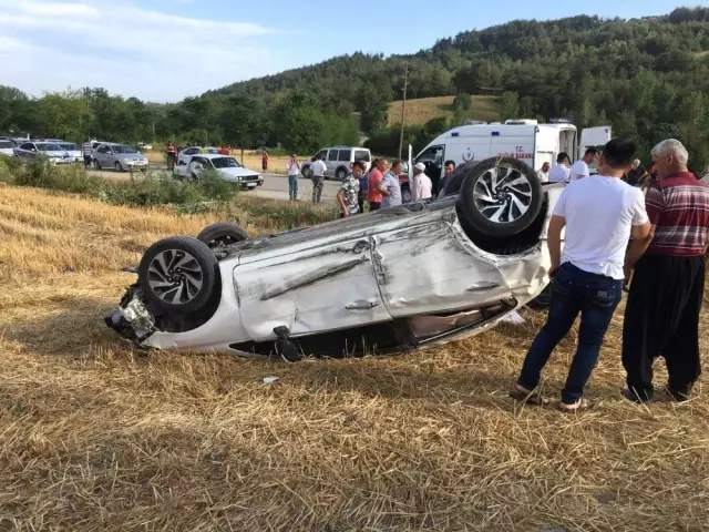 Osmaniye'de otomobil takla attı: 5 yaralı Osmaniye'de otomobil takla attı: 5 yaralı