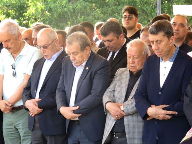 pelit pastaneleri nin sahibinin esi afife ayan son yolculuguna ugurlandi