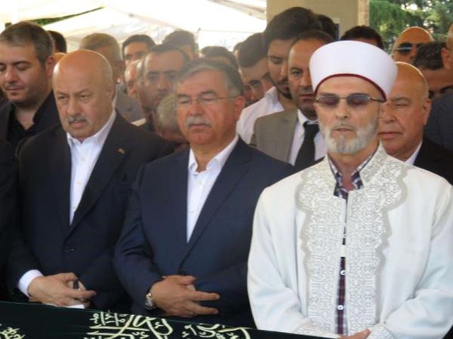 pelit pastaneleri nin sahibinin esi afife ayan son yolculuguna ugurlandi