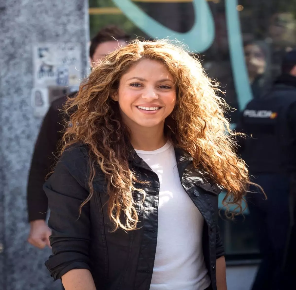 Shakira hakim karşısına çıktı