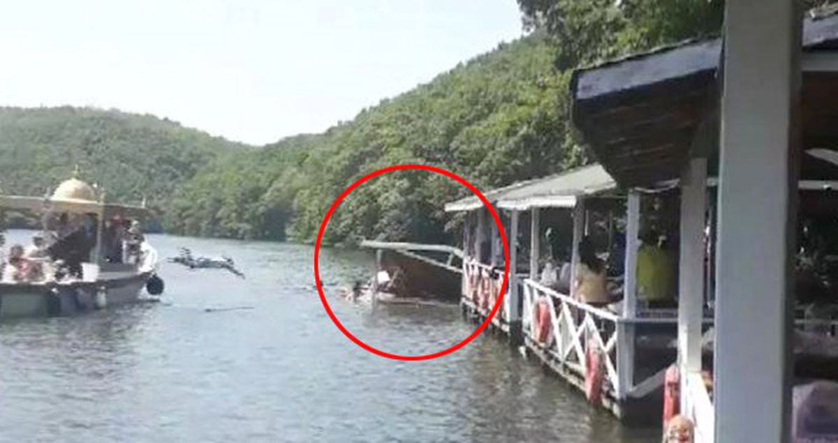 İstanbul Şile'de çardak çöktü! Vatandaşlar göle düştü