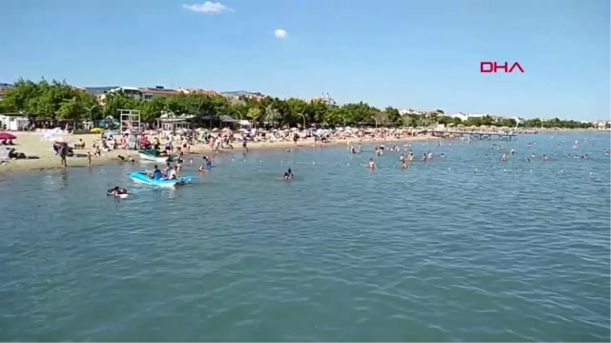 TEKİRDAĞ Tatilcilerin akın ettiği Şarköy'ün nüfusu 300 bini geçti