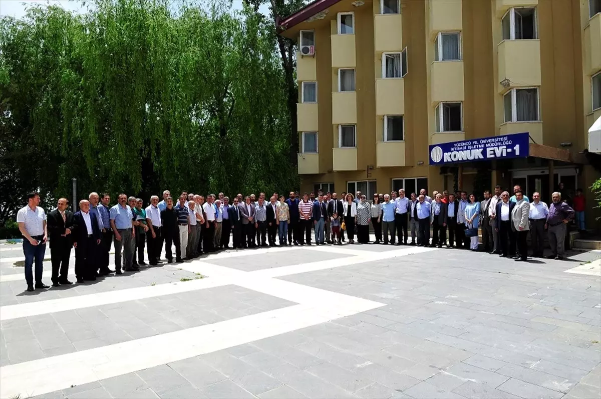 Van YYÜ'de bayramlaşma programı