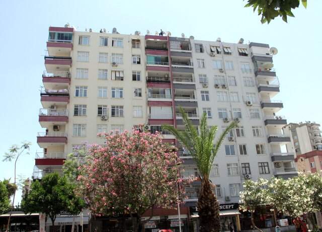 Adana'da yürekler ağza geldi! İntihardan 5 yaşındaki oğlu kurtardı