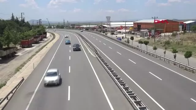 Edirne'de bayram dönüşü trafik yoğunluğu