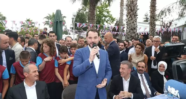 Fenerbahçe'den Berat Albayrak'a yanıt: 2010-2011 şampiyonu Fenerbahçe'dir Fenerbahçe'den Berat Albayrak'a yanıt: 2010-2011 şampiyonu Fenerbahçe'dir