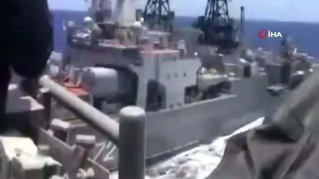 Güney Çin Denizi'nde tehlikeli yakınlaşma! ABD ve Rus savaş gemileri karşı karşıya geldi Güney Çin Denizi'nde tehlikeli yakınlaşma! ABD ve Rus savaş gemileri karşı karşıya geldi