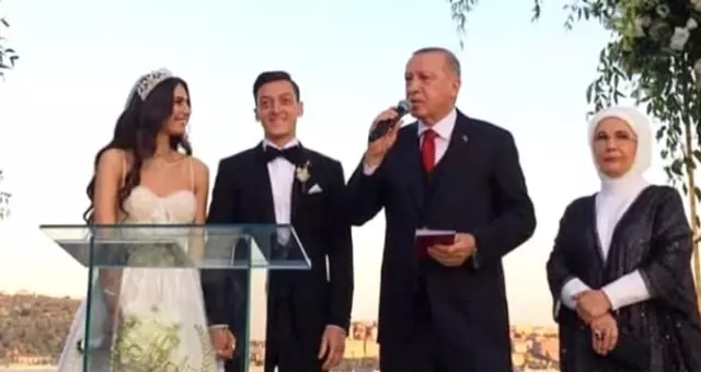 Mesut Özil ile Amine Gülşe dünyaevine girdi! Mesut Özil ile Amine Gülşe dünyaevine girdi!