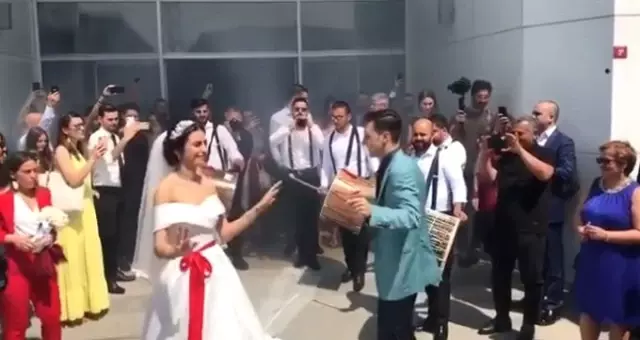 Mesut Özil ve Amine Gülşe mutluluğa adım adım ilerliyor Mesut Özil ve Amine Gülşe mutluluğa adım adım ilerliyor