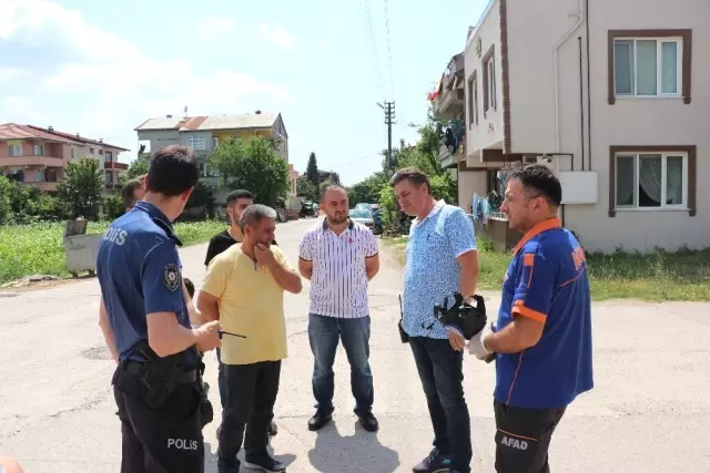 Mutfak masasında bulduğu toz elini yakınca AFAD ekipleri alarma geçti Mutfak masasında bulduğu toz elini yakınca AFAD ekipleri alarma geçti