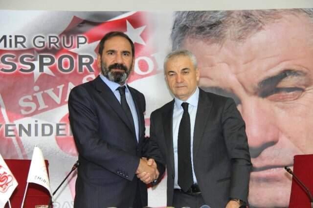 Sivasspor, Rıza Çalımbay ile sözleşme imzaladı