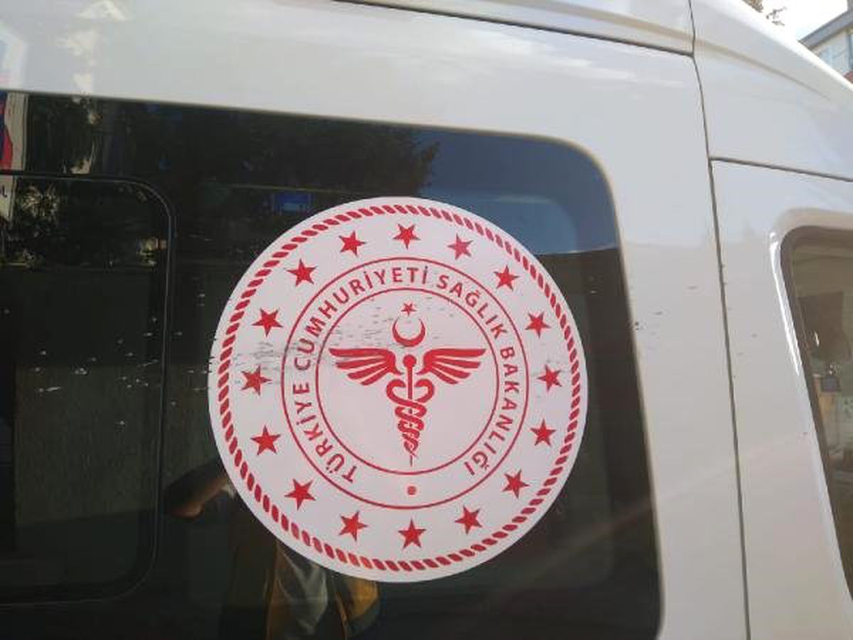 Suriyeli 3 kişi, kaçmak için durdurmak istedikleri ambulansa ateş açtı