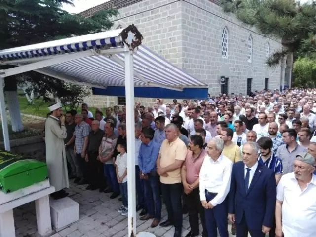 Vezirhan Belediye Başkanının acı günü Vezirhan Belediye Başkanının acı günü