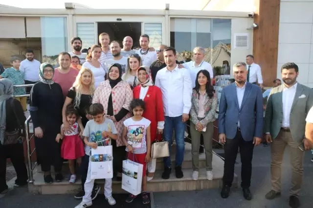 Bakan Selçuk: 'Kurum bakımlarımızla da öncelikli olarak çocuklarımızı aile ortamına kavuşturmayı... Bakan Selçuk: 'Kurum bakımlarımızla da öncelikli olarak çocuklarımızı aile ortamına kavuşturmayı...